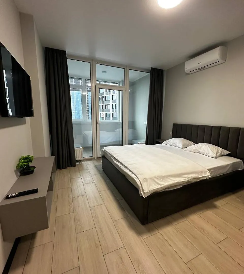 Apart Assistant On Manhattan Kiev
